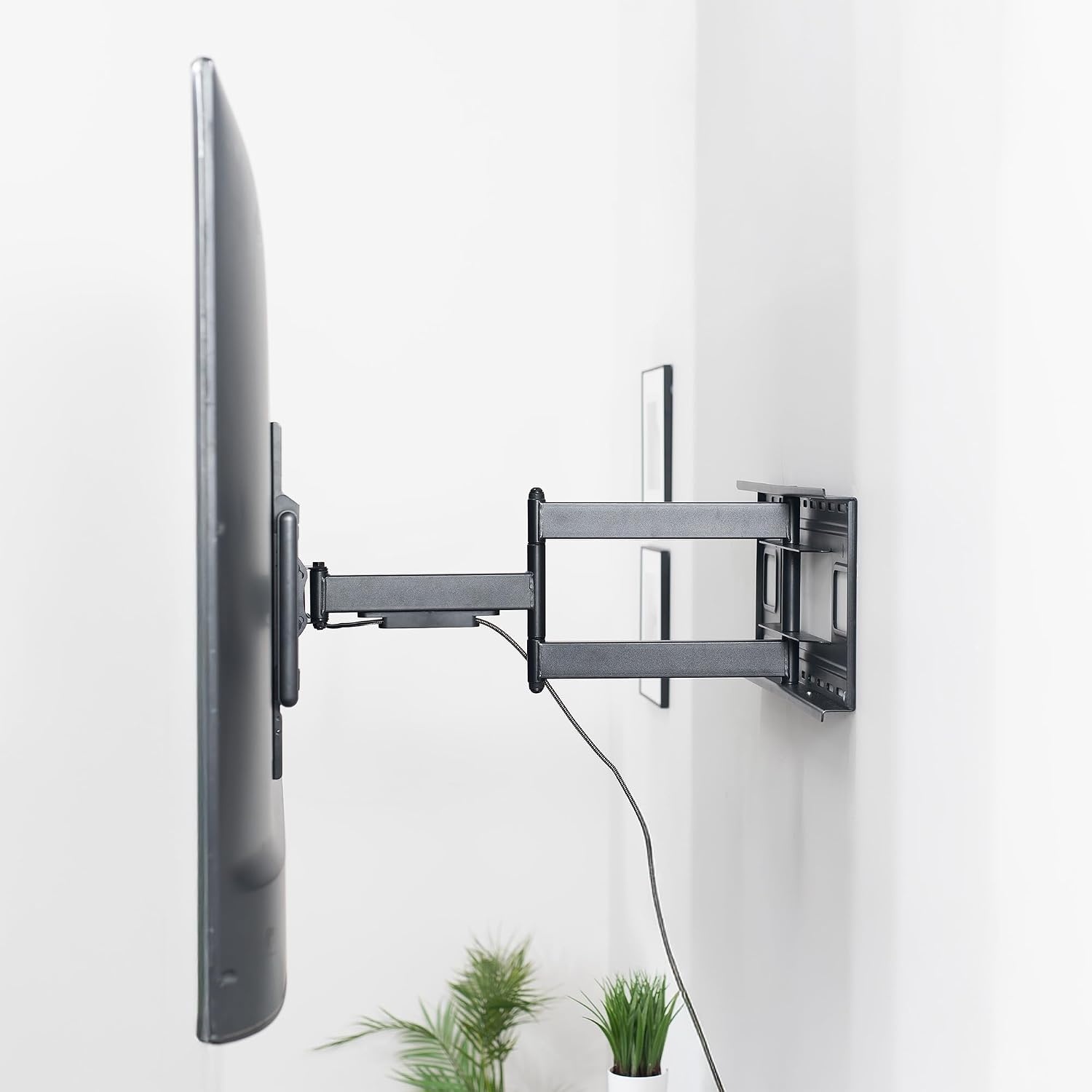image:imageVIVO 60 to 120 inch Large Screen Heavy Duty TV Wall Mount for LCD LED Flat and Curved Screens Articulating Swivel Mount Max VESA 900x600mm Black MOUNTVW120M4385 screens